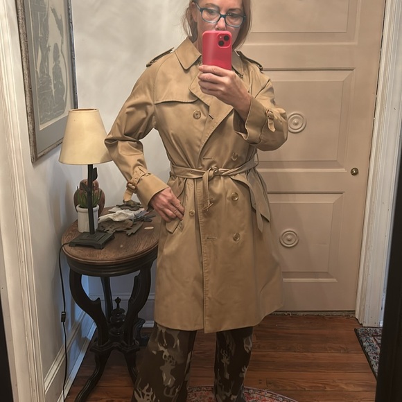 RARE VINTAGE Classic Burberry trench Sz 6-8 custom altered mid length exquisite - Picture 6 of 10
